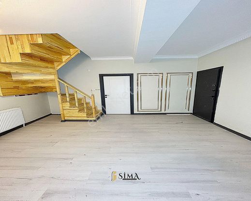 Sima Yapı'dan Ana Caddeye Yakın Genişm2 2+1 Satılık Dubleks