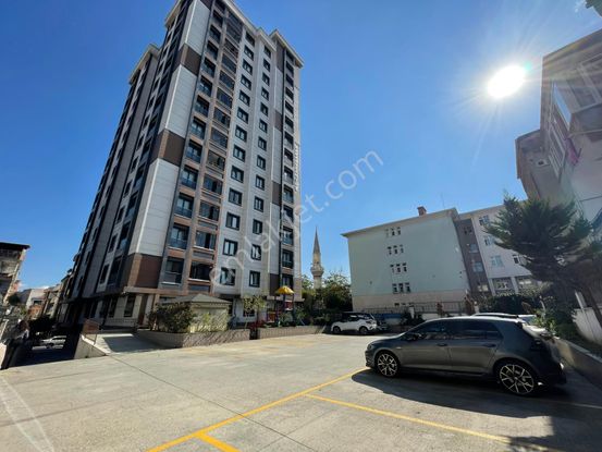 Bağcılar Hürriyet Mah. Karaaslan Sitesinde 2+1 Satılık