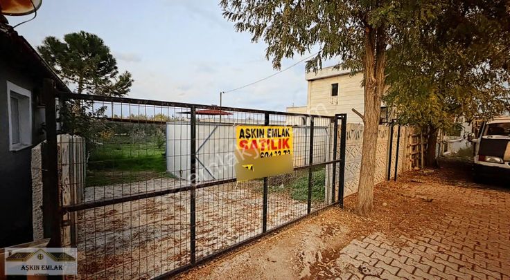 Salihli Yenipazar Mahallesinde Satılık 437 M2 İmarlı Arsa