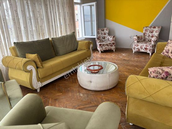 Deniz Manzaralı Eşyalı Kiralık Daire