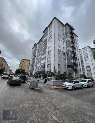 Akademi'den Cadde Üstü Site İçin Çift Balkonlu Kiralık 3+1