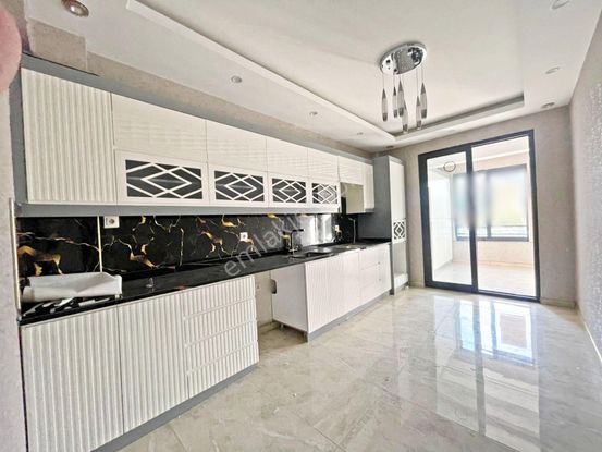 Merveşehir'de Ön Cephe Cam Balkon Yemek Odalı Masrafsız 3.5+1