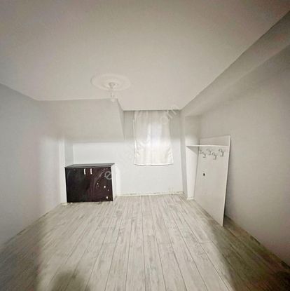 Esenyurt Necip Fazıl Kısakürek Mah.2+1 2+1 Ayrı Girişli Bahçeli