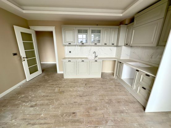 Amazon'dan Germenıcıa Konutlarında Havuzlu Site İçi Lüx 4+1 !!!!