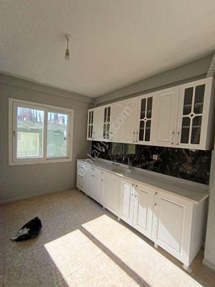 Demetevler Mh. Müstakil 3 Katli Bakimlı Ve Genis 3+1