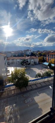 Devrim Cadde Üstü Asansörlü Manzaralı 6.kat Arakat 3+1 İçi Yapılı