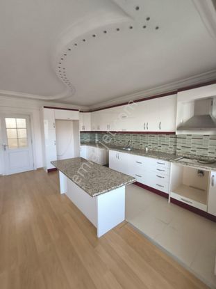 Er-taş'tan Pazarcık Merkezde Ana Bulvar Üzeri Bakımlı Ve Geniş 3+1