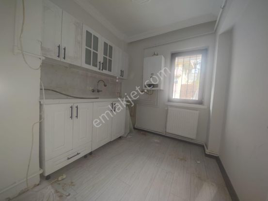 Incırlı De 3+1 1 Ncı Kat Satılık Daıre