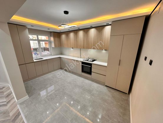 Y.mahalle Tepealtı Mah. Ultra Lüx Yapılı Katta 3+1 Satılık Daire