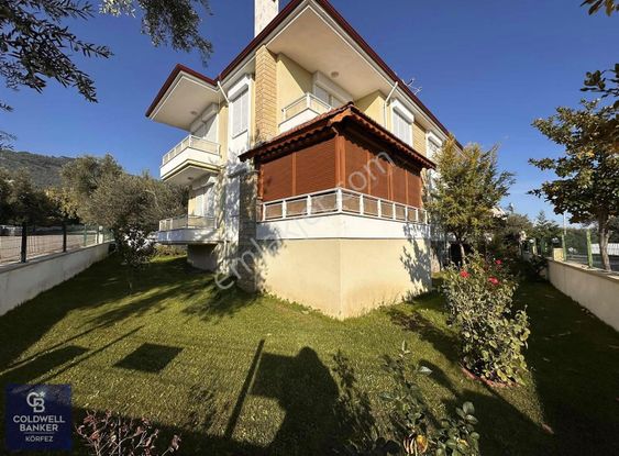 Denize 300 Metre Mesafe De Site İçerisinde Satılık Villa