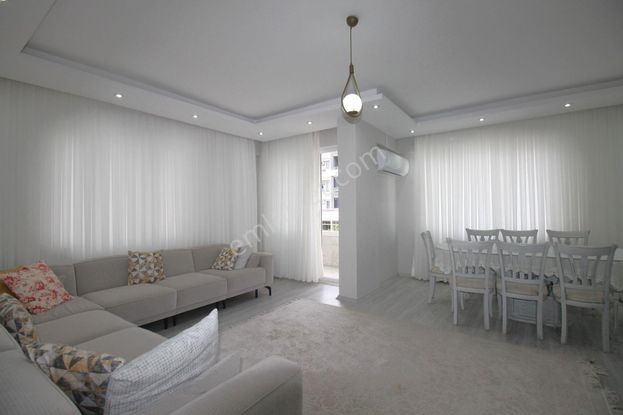 Retro’dan Mezitli Belediye Civarı Masrafsız Site İçi B.mutfak 3+1