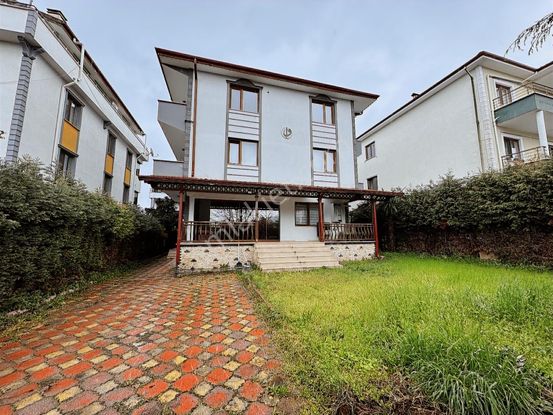 Sapanca Çayıçı Mahallesınde Vılla Tadında Satılık Müstakıl Bına