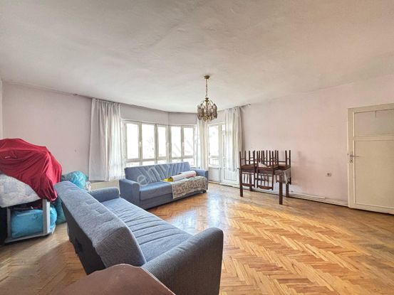 Taner'den Dikmen'de Cadde Üzeri 3+1 Bağımsız Katta Ön Cephe