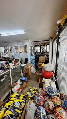 Engin Erdem'den Merter Mete Sokakta Satılık Dükkan!