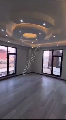 Şehitler Mahallesi Satılık Kapalı Otoparklı Kapalı Cam Balkonlu 1+1 Apart Satılık