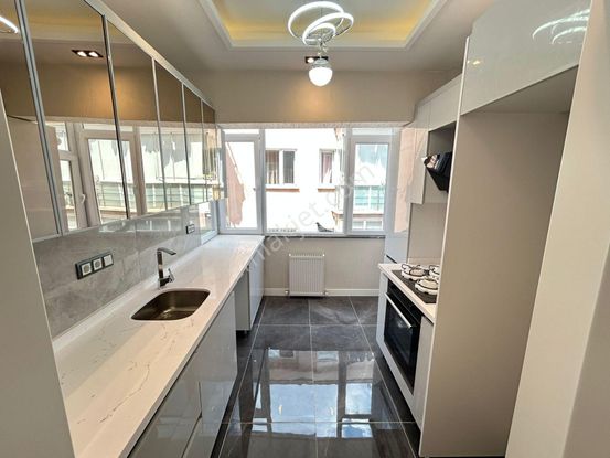 Taner'den Dikmen Cad'de 3+1 Bağımsız Süper Lüks 1.katta Arakat Ön Cephe