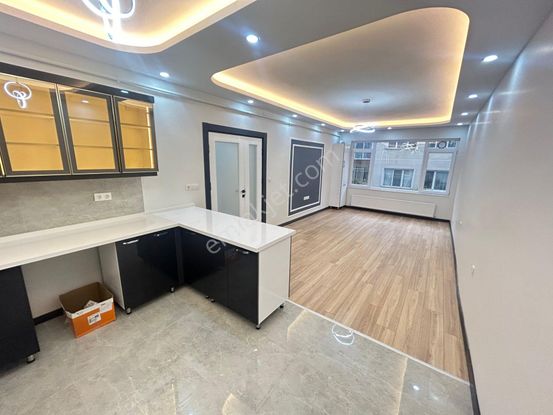 Taner'den Dikmen Cad'de 3+1 Amerikan Mutfaklı Bahçe Çıkışlı Lüks Daire