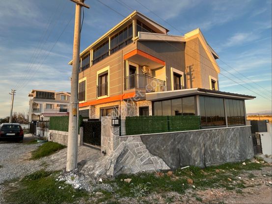 Didim Hisarda 3+1 Eşyalı Kış Bahçeli Havuzlu Villa