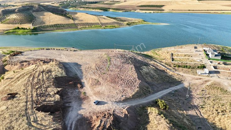 Grand Global Gm'den Baraj Manzaralı 500 M² Satılık Hobi Arazisi