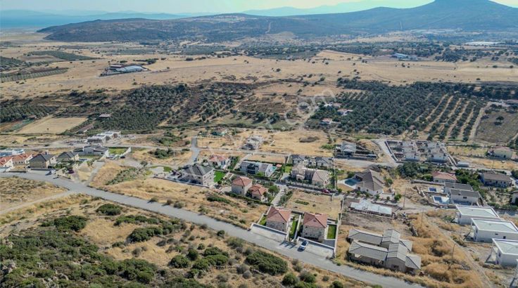 Foça Köyde Villa İmarlı Satılık Arsa