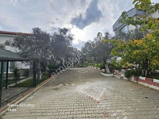 Eu Gayrimenkulden Balıkesir Edremit Gürede 350 Metrekare Arsa İçinde Tek Müstakil Villa