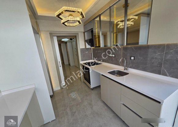 Görkem'den 3+1 Ara Kat Ön Cephe Kombili Bağımsız Ultra Lüx Cadde Paralelinde