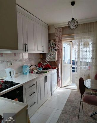 Görkem'den 3+1 Bağımsız Kombili Balkonlu 931 Cadde Üzeri Panora Yakını Kat Konumunda