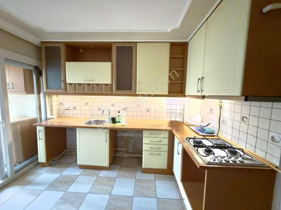 Bornova Erzene Mah 3+1 İçi Bakımlı,ara Kat Satılık Daire