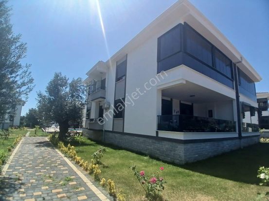 Eu Gayrimenkul'den Balıkesir Edremit Güre'de Havuzlu Sitede Yüksek Giriş 2+1 Ayrı Mutfaklı Daire