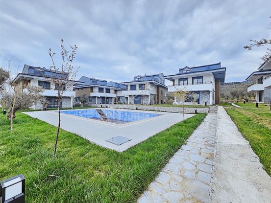 Eu Gayrimenkulden Balıkesir Edremit Gürede Havuzlu Site İçerisinde Doğa Manzaralı 3+1
