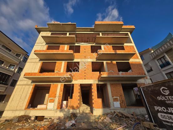 Yalova Çiftlikköyde Merkezi Konumda 90m2 Satılık 2+1 Daire