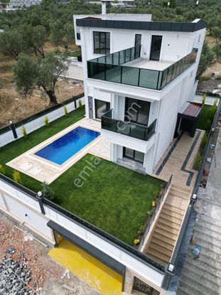 Eu Gayrimenkulden Balıkesir Edremit Gürede Havuzlu Deniz Ve Doğa Manzaralı 5+1 Villa