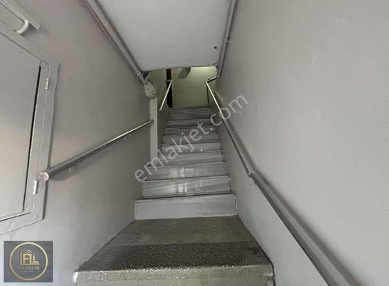 F-l Emlaktan Ümraniye Metroya 5 Dk Aile Bekara Uygun