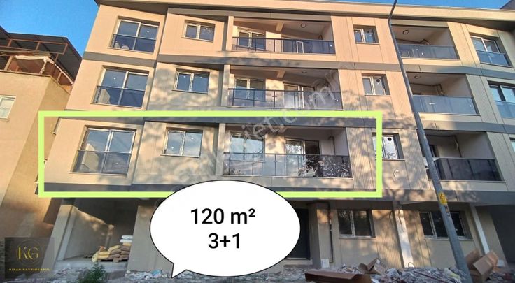 Muradiyede Satılık 3+1 Ara Kat Daire