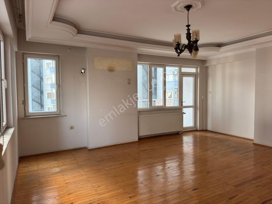 Soğuksu'da Doğalgazlı Krediye Uygun Sitede Satılık 3+1 Daire