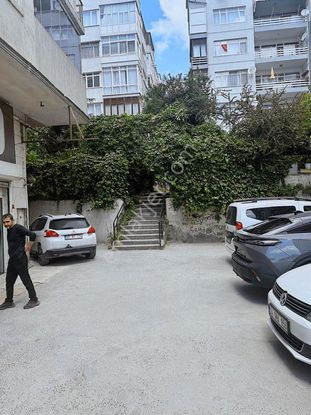 Engin Erdem'den Merterde 3+1 Satılık Daire