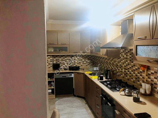 Engin Erdem'den Merterde Satılık Teras Daire