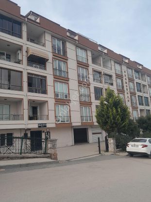 İzmit Kocatepe Mahallesi Gülenl Sitesinde Satılık 3+1 Daire