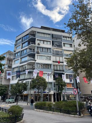 Alsancak Şair Eşrefte 1. Kat 3+1 Yenilenmiş Kiralık İş Yeri/daire