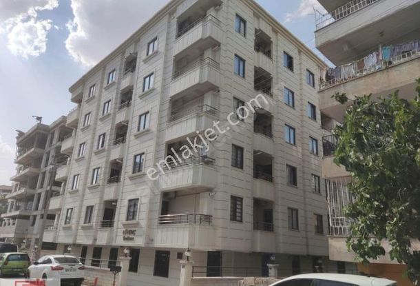 Yenişehir Güvenç Rezidansta Satlık 1+1 Dayalı Döşeli Daire