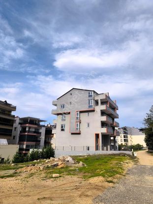 Akçalarda Yatırımlık Yerden Isıtmalı Sıfır 2+1 Ara Kat Daire