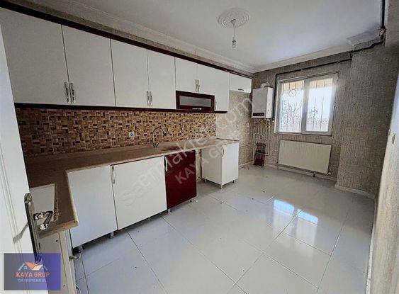 Kaya Grup'dan Otobüs Yolu Güzergahında Yeni Bina 2+1 Daire !!