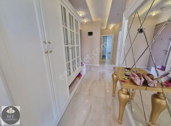 Tece'nin En Prestijli Sitesinde D.manzaralı D.gazlı Full Eşyalı