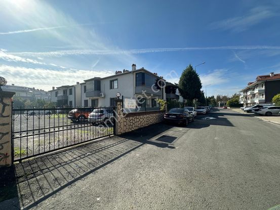 Serdivan Arabacıalanı Mah. İki Avm Arası Harika Lokasyonda 3+1 Yüksek Giriş Net:140 M2 Satılık Daire