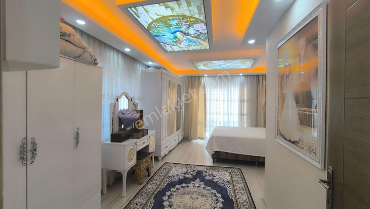 Yılmaz Gayrimenkulden Asansörlü Teras Ultra Lüks Ful Yapılı Kacırılmayacak 5+1 Fırsat Dairesi