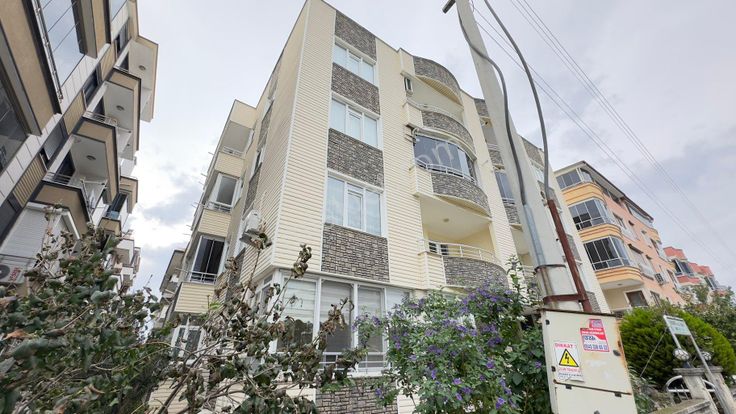 Cantan Emlaktan Akçay'da Merkezi Konumda Fırsat Daire