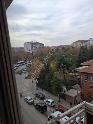 Yunusemre Caddesinde, Kaçırılmayacak Konumda Acil Satılık Daire