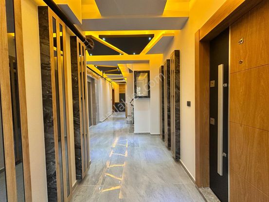 ꧁ay Emlaktan꧂akçayda Doğalgazlı Asansörlü Satılık 1+1geniş Daire