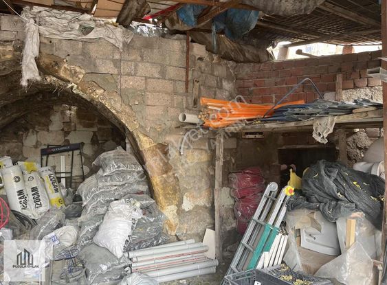 Avanos Orta Mahallede Otel Yapımına Uygun Eski Kemerli Ev