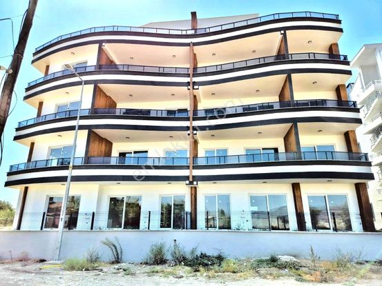 𝄞melodi'den Akçay Merkez'de Tapuya İşlenmiş Bahçeli Ön Cephe Yepyeni Gepgeniş Tasarımlı 1+1 Daire